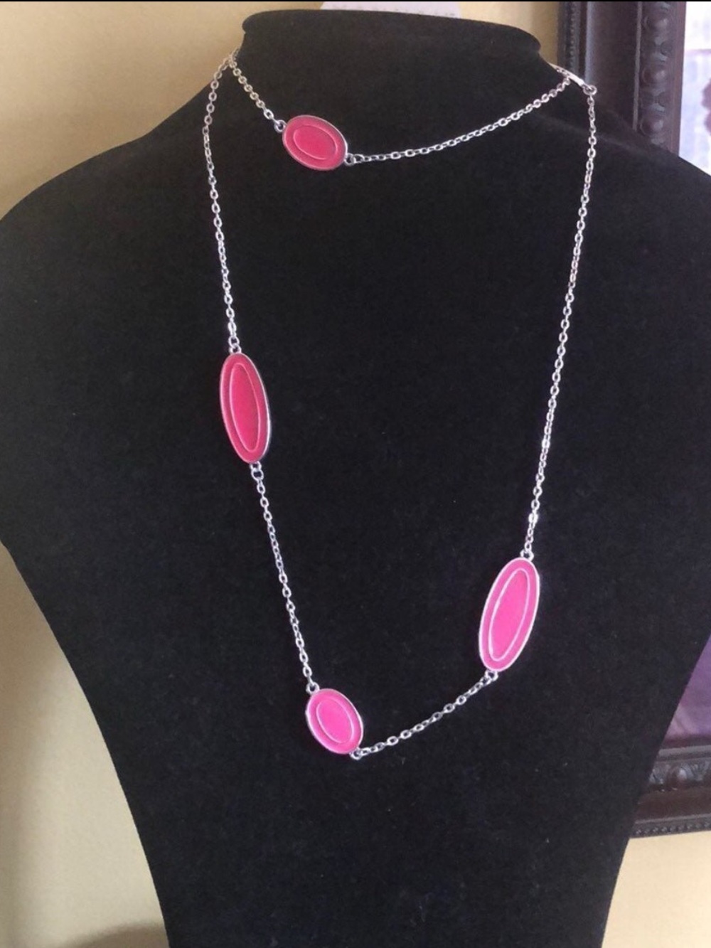 Women’s Silver Chain Necklace with Pink Oval Accents
